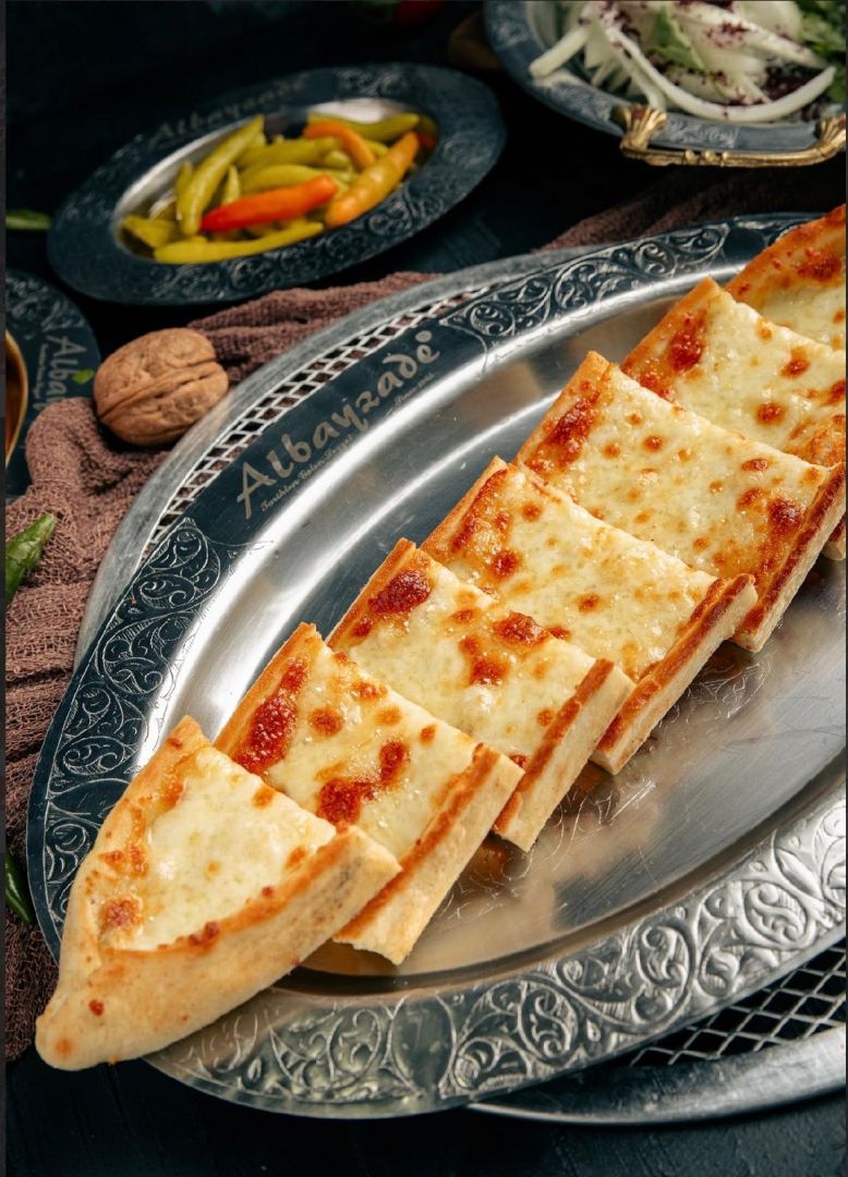 Kaşarlı Pide